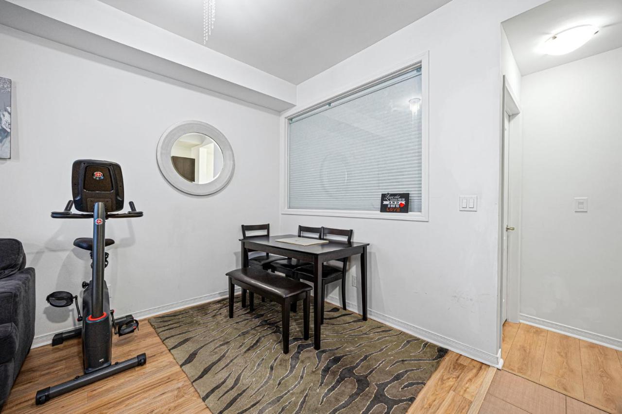 多伦多Beautiful Townhouse Near Yorkdale Mall, Wilson Subway公寓 外观 照片