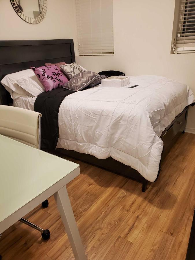 多伦多Beautiful Townhouse Near Yorkdale Mall, Wilson Subway公寓 外观 照片