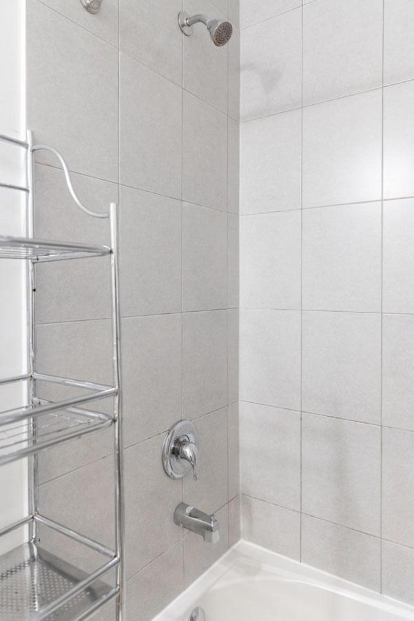 多伦多Beautiful Townhouse Near Yorkdale Mall, Wilson Subway公寓 外观 照片