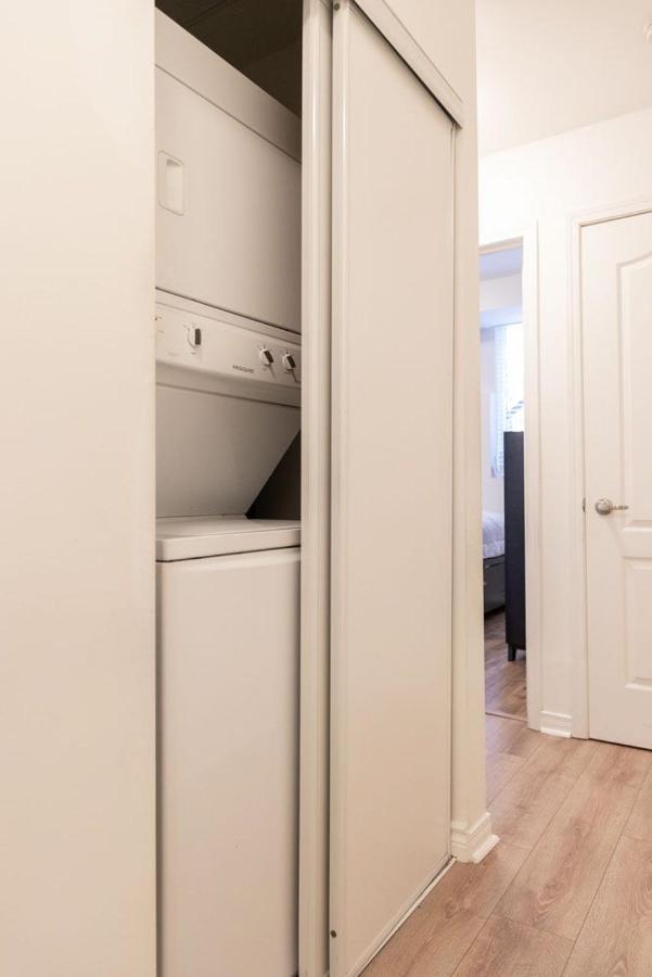 多伦多Beautiful Townhouse Near Yorkdale Mall, Wilson Subway公寓 外观 照片