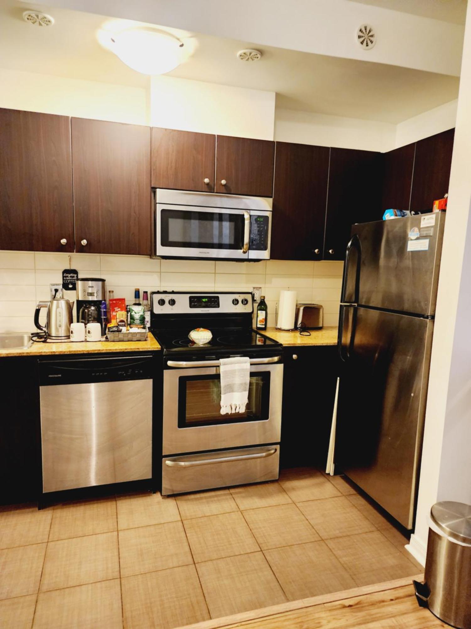 多伦多Beautiful Townhouse Near Yorkdale Mall, Wilson Subway公寓 外观 照片